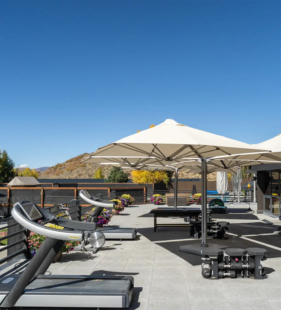 Durable Country Club Outdoor Umbrellas
