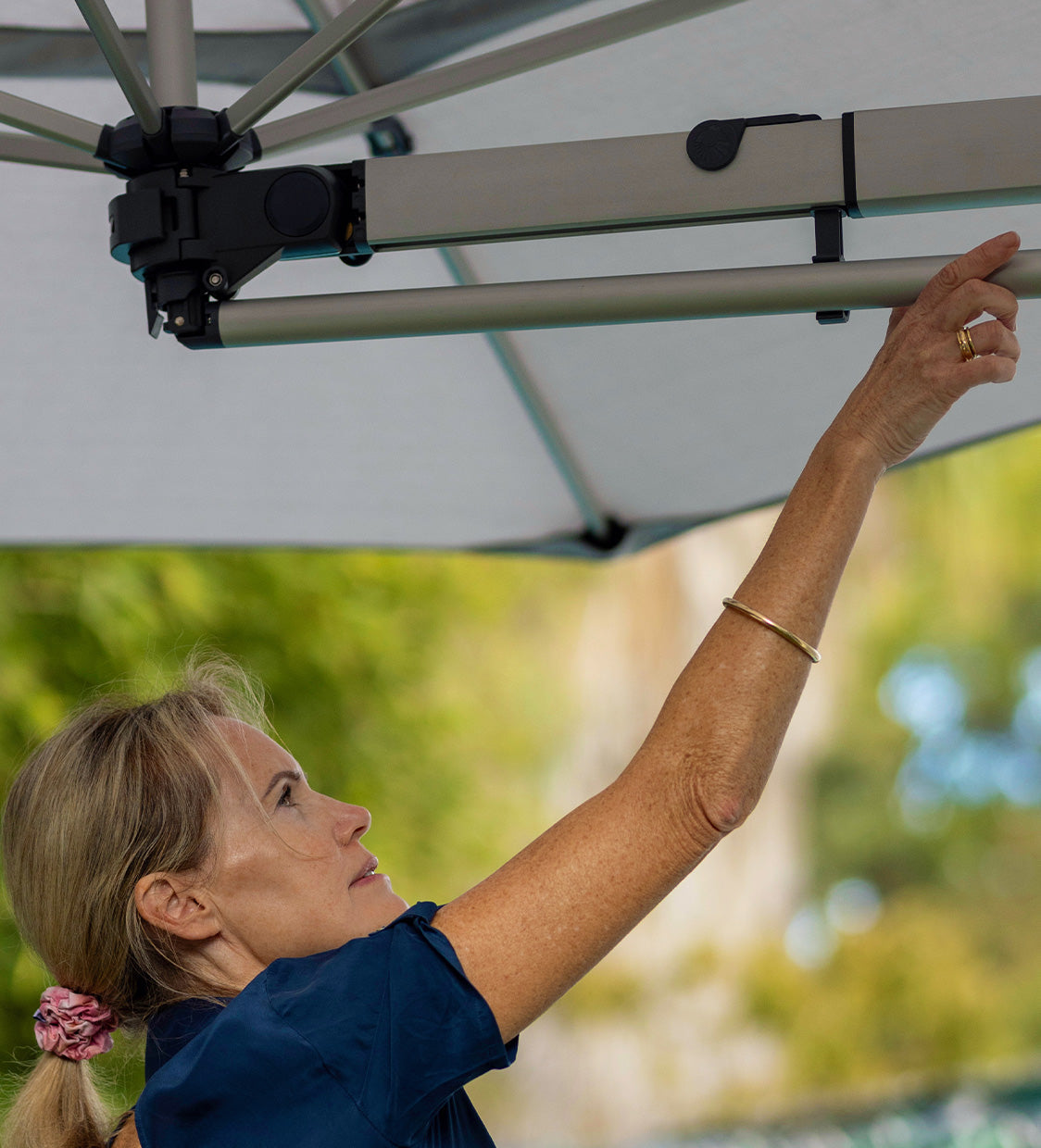 The wall mounted umbrella – backyard and beyond