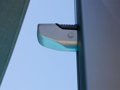 cantilever umbrella handle